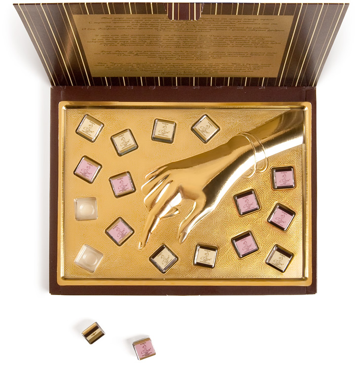 O’Zera chocolates tray design